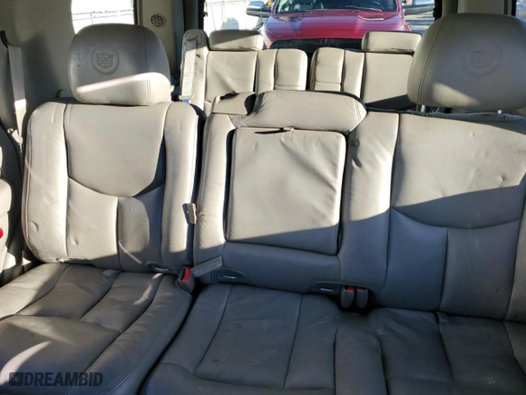 2004 Cadillac Escalade with VIN 1GYEK63N44R247737, listed as a Copart auction lot 86398794 with 233,113 mi miles and Salvage Title. Bid and sale history available at carsss.com. Image 10.