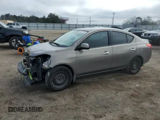 2014 Nissan Versa SV with VIN 3N1CN7AP6EK453917, listed as a Copart auction lot 46287885 with 136,888 mi miles and Salvage Title. Bid and sale history available at carsss.com. Image 1.