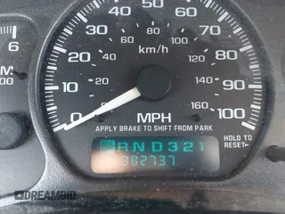 2002 Chevrolet Suburban LS with VIN 1GNEC16Z32J125040, listed as a IAAI auction lot 41657503 with 382,737 mi miles. Bid and sale history available at carsss.com. Image 7.