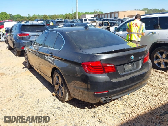 2013 BMW 5 Series 528i with VIN WBAXG5C5XDD233300, listed as a IAAI auction lot 41996457 with 91,899 mi miles and . Bid and sale history available at carsss.com. Image 3.