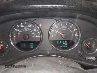 2012 Jeep Wrangler Unlimited Sport z VIN 1C4HJWDG3CL224800, wystawiony jako IAAI lot #41569279 z przebiegiem 174 336 mil mil oraz . Historia ofert i sprzedaży dostępna na DreamBid. Obrazek 7.