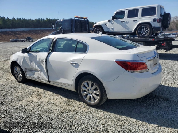 2013 Buick LaCrosse z VIN 1G4GA5ER2DF181147, wystawiony jako Copart lot #42118895 z przebiegiem 154 020 mil mil oraz Szkoda całkowita • Salvage title. Historia ofert i sprzedaży dostępna na DreamBid. Obrazek 2.