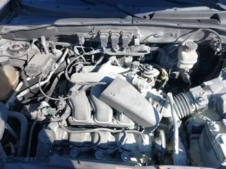 2005 Ford Escape XLT with VIN 1FMCU93115KB29320, listed as a IAAI auction lot 41768208 with 162,047 mi miles. Bid and sale history available at carsss.com. Image 10.