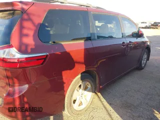 2018 Toyota Sienna LE Auto Access Seat with VIN 5TDKZ3DC2JS902975, listed as a IAAI auction lot 41313115 with 120,808 mi miles. Bid and sale history available at carsss.com. Image 6.