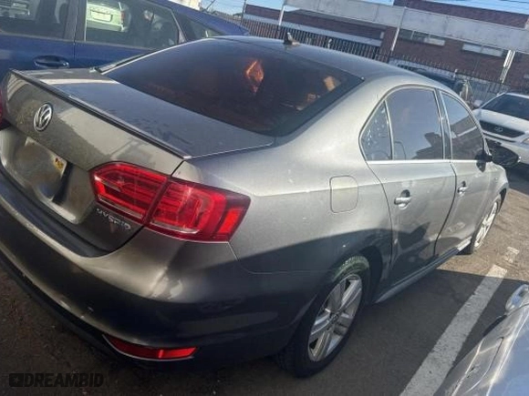 2013 Volkswagen Jetta Sedan Hybrid SE with VIN 3VW637AJ1DM296938, listed as a Copart auction lot 43277665 with 1 mi miles and Clean Title. Bid and sale history available at carsss.com. Image 4.