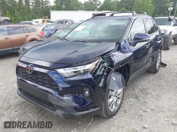 2025 Toyota RAV4 XLE Premium z VIN 2T3A1RFV7SW514631, wystawiony jako IAAI lot #42247225 z przebiegiem 4 815 mil mil oraz . Historia ofert i sprzedaży dostępna na DreamBid. Obrazek 17.