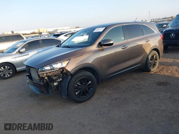 2019 Kia Sorento LX with VIN 5XYPG4A37KG552232, listed as a IAAI auction lot 41627379 with 58,514 mi miles. Bid and sale history available at carsss.com. Image 2.