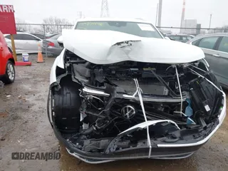 2024 Volkswagen Atlas SE с VIN 1V2KE2CA0RC251671, выставлен на аукционе IAAI как лот 41094446 с пробегом 5 323 миль миль и . История ставок и продаж доступна на DreamBid. Изображение 12.