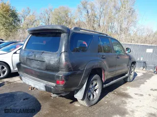 2005 Toyota 4Runner SR5 with VIN JTEBU14R258052004, listed as a IAAI auction lot 40916196 with 189,185 mi miles. Bid and sale history available at carsss.com. Image 4.