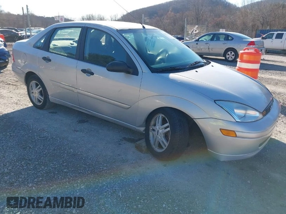 2000 Ford Focus SE with VIN 1FAFP34P2YW247355, listed as a IAAI auction lot 41827683 with 91,285 mi miles and . Bid and sale history available at carsss.com. Image 1.