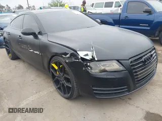 2012 Audi A7 Prestige z VIN WAUSGAFC3CN002129, wystawiony jako IAAI lot #41871367 z przebiegiem 132 211 mil mil oraz . Historia ofert i sprzedaży dostępna na DreamBid. Obrazek 1.