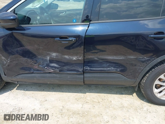 2021 Ford Escape SE with VIN 1FMCU9G65MUB03411, listed as a IAAI auction lot 42423432 with 121,755 mi miles and . Bid and sale history available at DreamBid. Image 14.