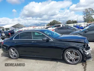 2019 Mercedes-Benz E-Class E 300 with VIN WDDZF4JB4KA684115, listed as a IAAI auction lot 41573761 with 35,678 mi miles. Bid and sale history available at carsss.com. Image 14.