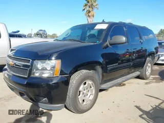2014 Chevrolet Suburban LT with VIN 1GNSCJE08ER240230, listed as a IAAI auction lot 41702593 with 140,190 mi miles. Bid and sale history available at carsss.com. Image 18.