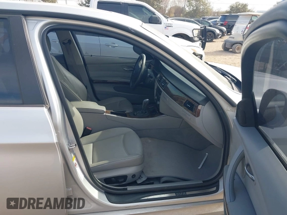 2009 BMW 3 Series 328i xDrive with VIN WBAPK73599A451991, listed as a IAAI auction lot 41349007 with 118,650 mi miles and . Bid and sale history available at DreamBid. Image 5.