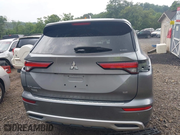 2022 Mitsubishi Outlander SE with VIN JA4J4UA8XNZ013789, listed as a IAAI auction lot 42572318 with 47,467 mi miles and . Bid and sale history available at DreamBid. Image 17.
