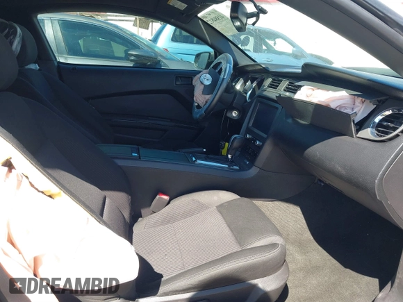 2014 Ford Mustang V6 with VIN 1ZVBP8AM0E5268865, listed as a IAAI auction lot 41884812 with 128,977 mi miles. Bid and sale history available at carsss.com. Image 5.