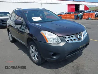 2011 Nissan Rogue S z VIN JN8AS5MV1BW293526, wystawiony jako IAAI lot #42224332 z przebiegiem 186 821 mil mil oraz . Historia ofert i sprzedaży dostępna na DreamBid. Obrazek 1.