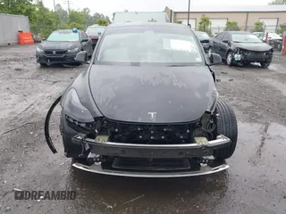 2022 Tesla Model Y Performance z VIN 7SAYGDEF7NF457757, wystawiony jako IAAI lot #42263449 z przebiegiem 65 747 mil mil oraz . Historia ofert i sprzedaży dostępna na DreamBid. Obrazek 6.
