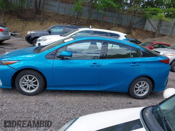 2017 Toyota Prius Plus z VIN JTDKARFP5H3006370, wystawiony jako IAAI lot #42247423 z przebiegiem 116 412 mil mil oraz . Historia ofert i sprzedaży dostępna na DreamBid. Obrazek 15.