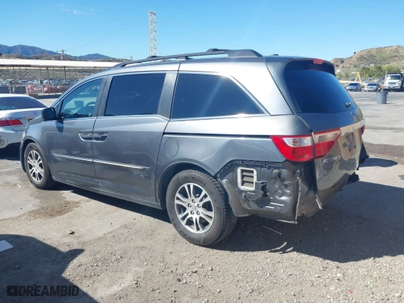 2011 Honda Odyssey EX-L with VIN 5FNRL5H68BB092628, listed as a IAAI auction lot 41820351 with 243,538 mi miles. Bid and sale history available at carsss.com. Image 3.