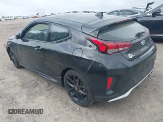 2019 Hyundai Veloster Turbo z VIN KMHTH6AB3KU020159, wystawiony jako IAAI lot #41954737 z przebiegiem 152 070 mil mil oraz . Historia ofert i sprzedaży dostępna na DreamBid. Obrazek 3.