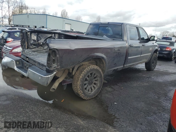 2016 Ram 2500 Laramie z VIN 3C6UR5KL8GG152276, wystawiony jako Copart lot #45340015 z przebiegiem 152 939 mil mil oraz Szkoda całkowita • Salvage title. Historia ofert i sprzedaży dostępna na DreamBid. Obrazek 3.