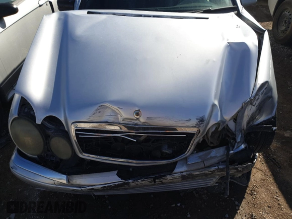 1998 Mercedes-Benz E with VIN WDBJF70F7WA605103, listed as a Copart auction lot 42458545 with 189,082 mi miles and Salvage Title. Bid and sale history available at DreamBid. Image 11.