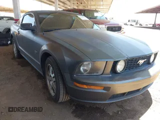 2006 Ford Mustang GT Deluxe с VIN 1ZVFT82H665220366, выставлен на аукционе IAAI как лот 42610392 с пробегом 174 087 миль миль и . История ставок и продаж доступна на DreamBid. Изображение 1.