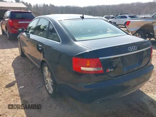2008 Audi S6 z VIN WAUDN74F98N000603, wystawiony jako IAAI lot #42018085 z przebiegiem 152 160 mil mil oraz . Historia ofert i sprzedaży dostępna na DreamBid. Obrazek 3.