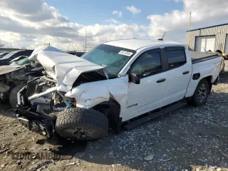 2022 GMC Canyon 4WD AT4 w/Leather with VIN 1GTG6FEN1N1110836, listed as a Copart auction lot 84113554 with 35,889 mi miles and Salvage Title. Bid and sale history available at carsss.com. Image 1.