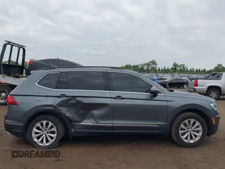 2018 Volkswagen Tiguan SEL with VIN 3VV2B7AX1JM166258, listed as a IAAI auction lot 42559513 with 36,246 mi miles and . Bid and sale history available at DreamBid. Image 13.
