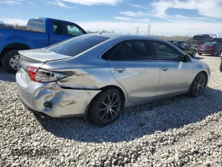 2015 Toyota Camry XLE with VIN 4T1BF1FK4FU006239, listed as a Copart auction lot 49478925 with 179,762 mi miles and Salvage Title. Bid and sale history available at DreamBid. Image 3.