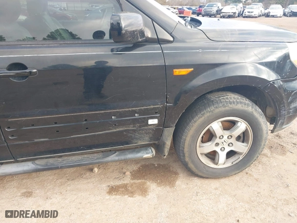 2007 Honda Pilot EX-L with VIN 5FNYF286X7B003778, listed as a IAAI auction lot 41390885 with 240,316 mi miles. Bid and sale history available at carsss.com. Image 6.