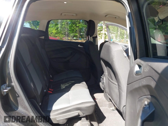 2019 Ford Escape SE z VIN 1FMCU9GD7KUB23316, wystawiony jako IAAI lot #42138654 z przebiegiem 145 857 mil mil oraz . Historia ofert i sprzedaży dostępna na DreamBid. Obrazek 8.