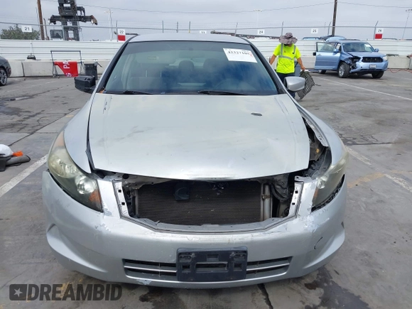 2009 Honda Accord LX-P z VIN JHMCP26469C005373, wystawiony jako IAAI lot #42327105 z przebiegiem 195 361 mil mil oraz . Historia ofert i sprzedaży dostępna na DreamBid. Obrazek 13.