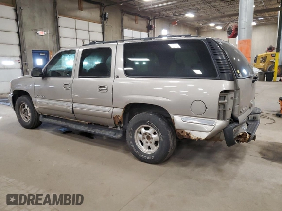 2002 GMC Yukon XL SLT with VIN 1GKFK16Z82J192267, listed as a Copart auction lot 41582955 with 302,076 mi miles and Salvage Title. Bid and sale history available at carsss.com. Image 2.