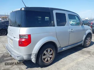 2006 Honda Element EX-P z VIN 5J6YH18766L000184, wystawiony jako IAAI lot #42398272 z przebiegiem 148 144 mil mil oraz . Historia ofert i sprzedaży dostępna na DreamBid. Obrazek 4.