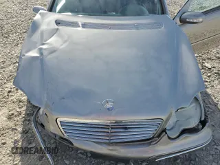 2003 Mercedes-Benz C 240 z VIN WDBRF81J93F439211, wystawiony jako Copart lot #79460514 z przebiegiem 116 596 mil mil oraz Szkoda całkowita • Salvage title. Historia ofert i sprzedaży dostępna na DreamBid. Obrazek 13.