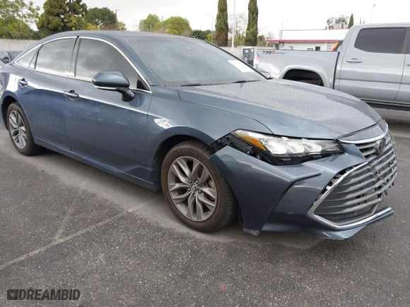 2019 Toyota Avalon XLE with VIN 4T1BZ1FB3KU033885, listed as a IAAI auction lot 41774796 with 77,835 mi miles. Bid and sale history available at carsss.com. Image 1.