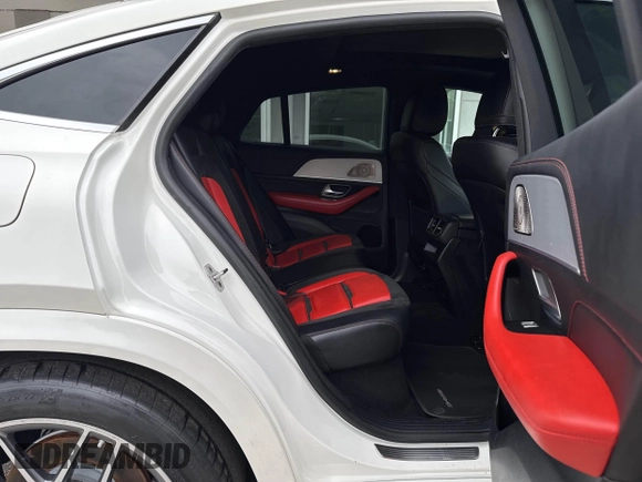 2022 Mercedes-Benz GLE 53 AMG with VIN 4JGFD6BB0NA803064, listed as a IAAI auction lot 42538236 with 55,899 mi miles and . Bid and sale history available at DreamBid. Image 8.