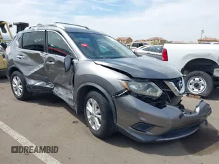 2015 Nissan Rogue SV with VIN KNMAT2MV9FP510988, listed as a IAAI auction lot 41895413 with 211,113 mi miles. Bid and sale history available at carsss.com. Image 1.