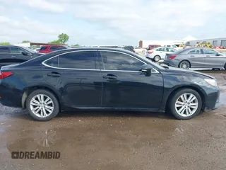2015 Lexus ES 330 z VIN JTHBK1GG8F2207260, wystawiony jako IAAI lot #42210193 z przebiegiem 109 386 mil mil oraz . Historia ofert i sprzedaży dostępna na DreamBid. Obrazek 13.