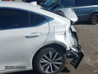 2019 Lexus ES 350 z VIN 58ABZ1B11KU051047, wystawiony jako IAAI lot #41721365 z przebiegiem 84 209 mil mil oraz . Historia ofert i sprzedaży dostępna na DreamBid. Obrazek 17.