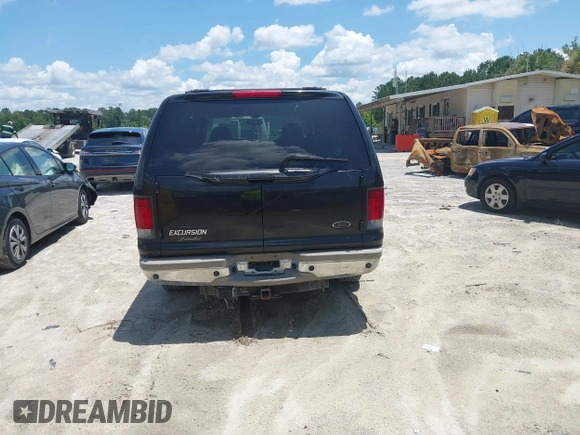 2002 Ford Excursion Limited с VIN 1FMNU42S92EB65675, выставлен на аукционе IAAI как лот 42503068 с пробегом 250 942 миль миль и . История ставок и продаж доступна на DreamBid. Изображение 17.