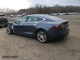 2014 Tesla Model S P85D with VIN 5YJSA1H27EFP63241, listed as a Copart auction lot 35868263 with 52,161 mi miles. Bid and sale history available at carsss.com. Image 2.