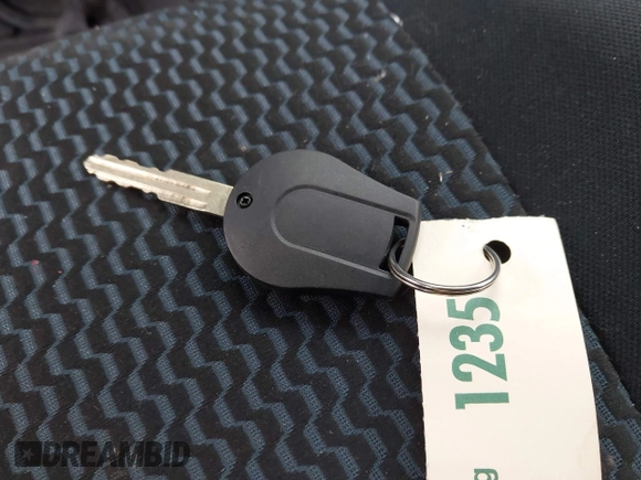 2015 Nissan Note S z VIN 3N1CE2CP6FL378535, wystawiony jako IAAI lot #41951753 z przebiegiem 138 586 mil mil oraz . Historia ofert i sprzedaży dostępna na DreamBid. Obrazek 11.