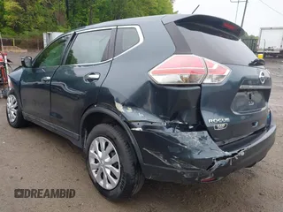 2014 Nissan Rogue S z VIN 5N1AT2MV5EC772993, wystawiony jako IAAI lot #42220573 z przebiegiem 136 842 mil mil oraz . Historia ofert i sprzedaży dostępna na DreamBid. Obrazek 3.