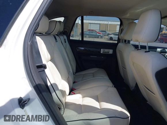 2010 Lincoln MKX with VIN 2LMDJ6JC7ABJ13051, listed as a IAAI auction lot 41888270 with 153,132 mi miles. Bid and sale history available at carsss.com. Image 8.