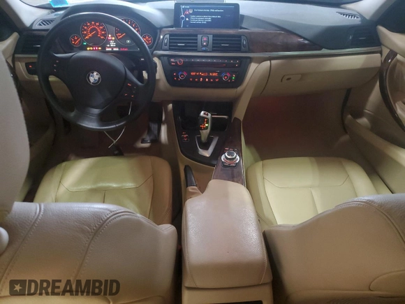 2013 BMW 3 Series 328i xDrive with VIN WBA3B3C54DF536837, listed as a Copart auction lot 62305215 with 289,839 mi miles and Salvage title. Bid and sale history available at DreamBid. Image 8.
